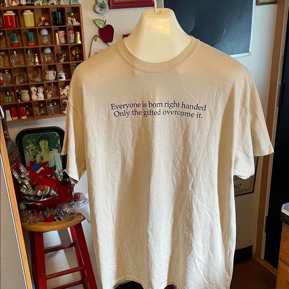 New Never Worn Beige Graphic T-Shirt Gildan Size XL